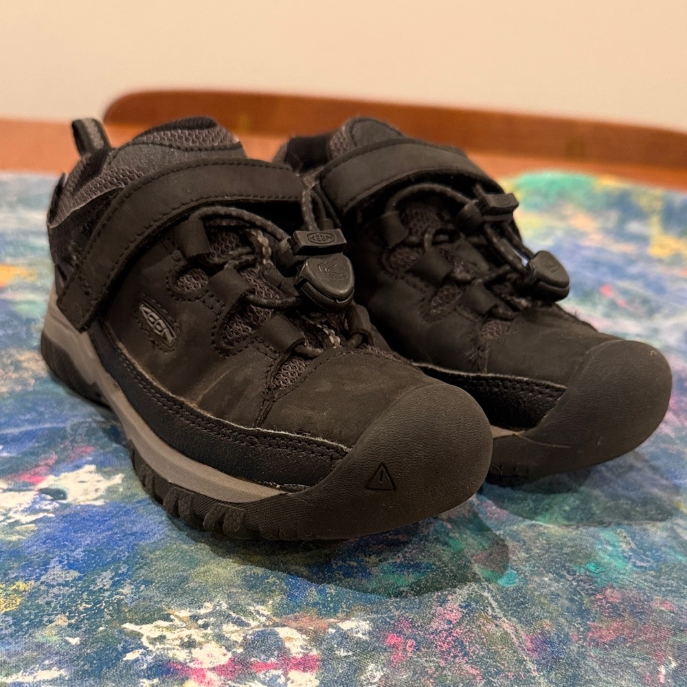 Keen Toddler 9 Black Outdoor Shoes